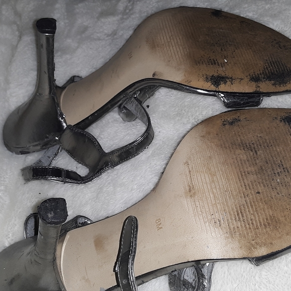 Cute Guess by Marciano sandals (See Description) - Picture 7 of 10